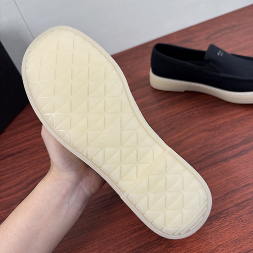 プラダ メンズキャンバスペニーシューズ
