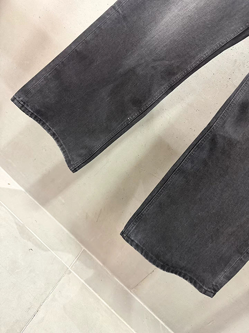 バレンシアガ ダメージと色褪ダメージジーンズ