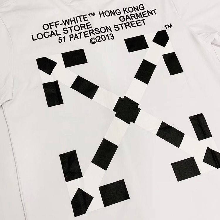 【オ*ホワイト OFF WHITE】男性服 通販 メンズファッション 半袖Tシャツ 