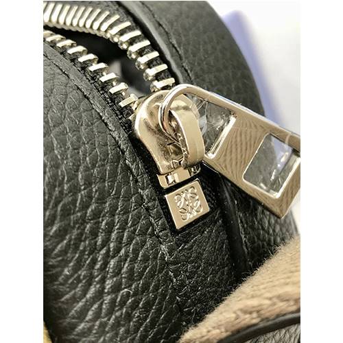 【LOEWE】military messenger ショルダー バック  