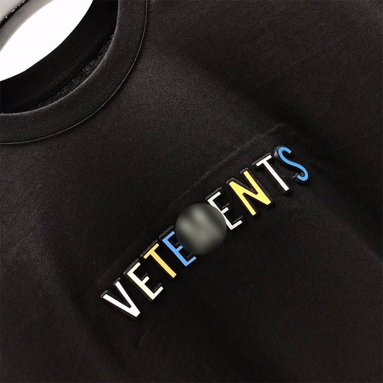 【ヴェトモンVETEMENTS】メンズ レディース 長袖　Tシャツ  