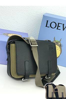 【LOEWE】military messenger ショルダー バック  