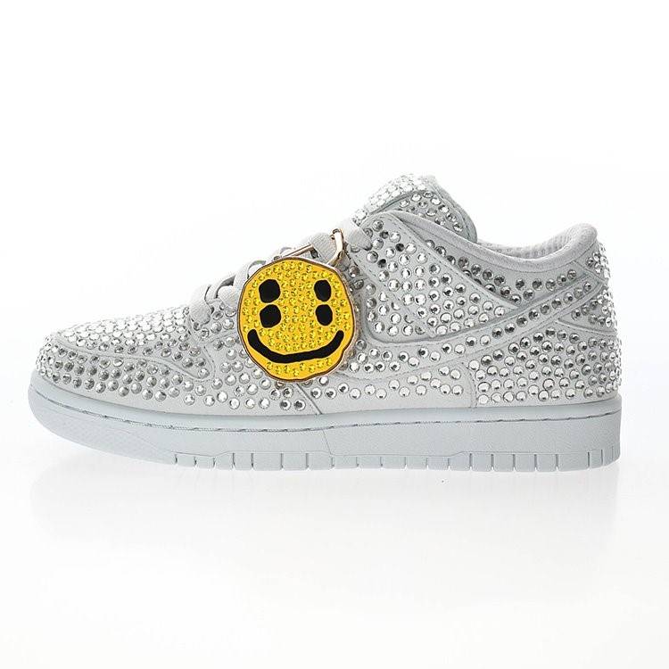 【ナイキ】×【CPFM】SB Dunk LowPure Platinum "Swarovski Crystals"  メンズ レディース  スニーカー  