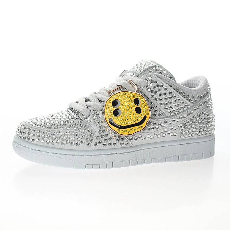 【ナイキ】×【CPFM】SB Dunk LowPure Platinum "Swarovski Crystals"  メンズ レディース  スニーカー  